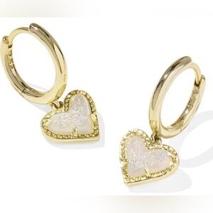 New Kendra Scott Ari Heart Gold Huggie Earrings in Iridescent Drusy